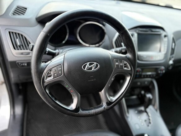 2014 Hyundai ix35 I Рестайлинг, серебристый, 1105000 рублей - вид 10