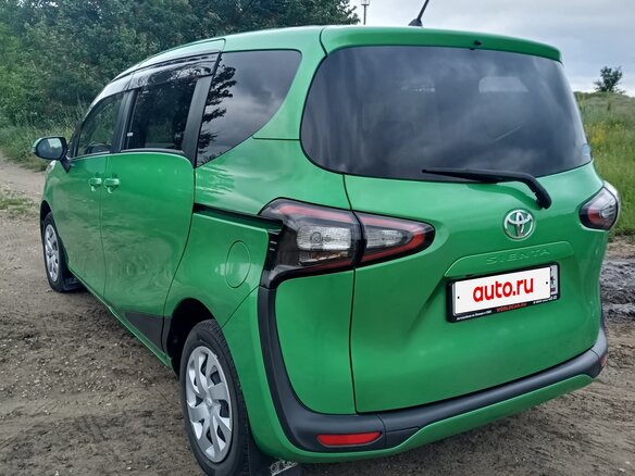 2017 Toyota Sienta II, зелёный, 1520000 рублей - вид 5