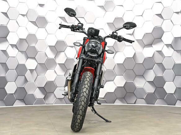 2024 Ducati Scrambler 800, красный, 999000 рублей - вид 4