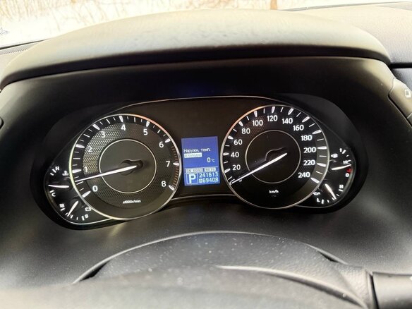 2011 Nissan Patrol VI (Y62), красный, 2000000 рублей - вид 9