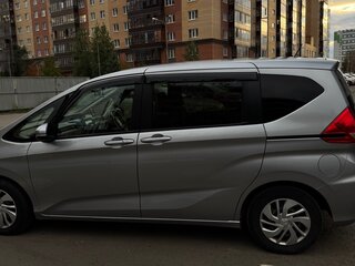 2020 Honda Freed II Рестайлинг, серый, 1840000 рублей, вид 5