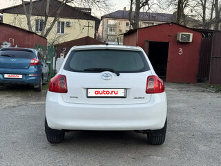 2008 Toyota Auris I, белый, 630000 рублей, вид 4