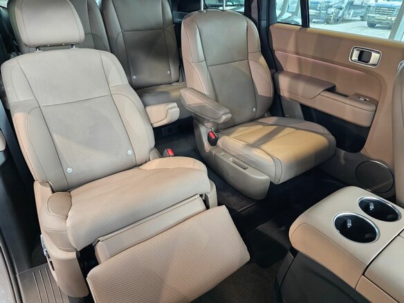 2025 Li Auto (Lixiang) L9 52.3 kWh I Рестайлинг, чёрный - вид 23