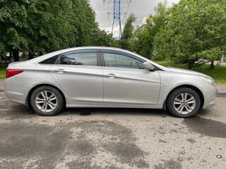 2011 Hyundai Sonata VI (YF), серебристый, 850000 рублей, вид 3