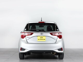 2018 Toyota Vitz III (XP130) Рестайлинг 2, серый, 1199000 рублей, вид 5