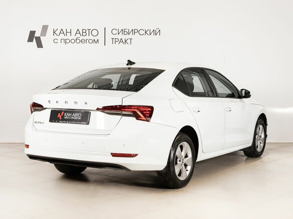 2021 Skoda Octavia IV (A8), белый, 2216000 рублей - вид 2