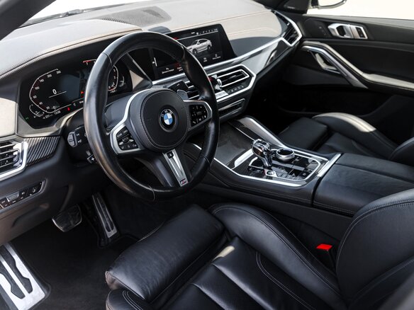 2020 BMW X6 40i III (G06), белый, 7499900 рублей - вид 12