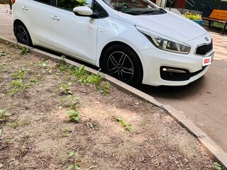 2018 Kia Ceed II Рестайлинг, белый, 1360000 рублей, вид 2