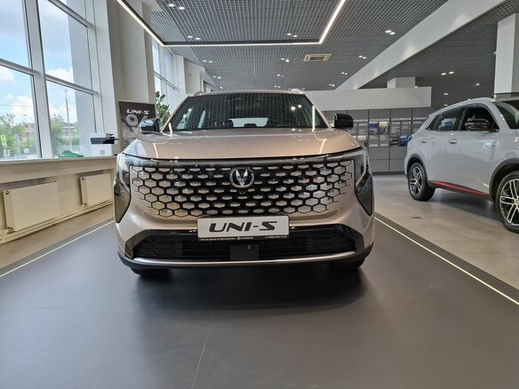 2026 Changan UNI-S I Рестайлинг, коричневый - вид 7