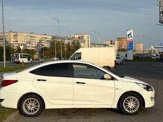 2015 Hyundai Solaris I Рестайлинг, белый, 550000 рублей, вид 5