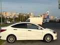 2015 Hyundai Solaris I Рестайлинг, белый, 550000 рублей - вид 4