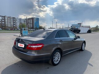 2010 Mercedes-Benz E-Класс 250 5G-Tronic IV (W212, S212, C207), серый, 1400000 рублей, вид 2