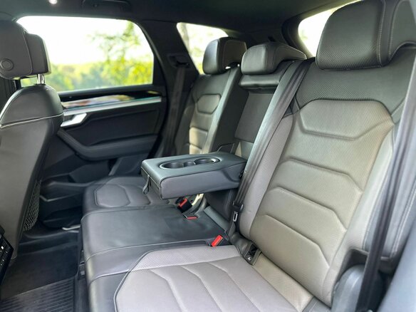 2019 Volkswagen Touareg III, серый, 6750000 рублей - вид 30