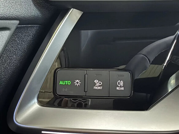 2023 Audi A3 Sportback 35 TFSI IV (8Y), белый, 1980500 рублей - вид 18
