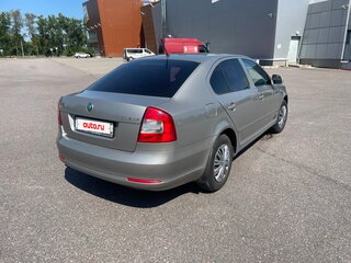 2013 Skoda Octavia II (A5) Рестайлинг, серебристый, 970000 рублей, вид 5