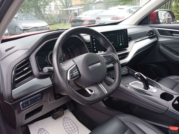 2023 Haval F7x I Рестайлинг, красный, 2030000 рублей - вид 5