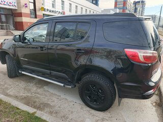 2013 Chevrolet TrailBlazer II, чёрный, 1700000 рублей, вид 2
