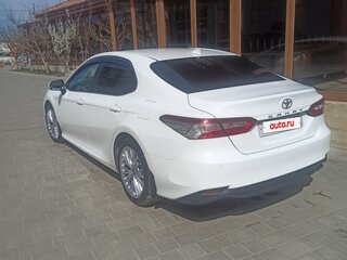 2018 Toyota Camry VIII (XV70), белый, 2950000 рублей, вид 4