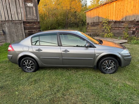 2008 Renault Megane II Рестайлинг, серый, 430000 рублей, вид 3