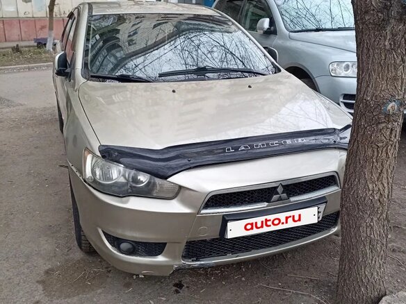 2010 Mitsubishi Lancer X, бежевый, 650000 рублей - вид 1