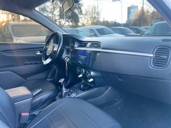 2019 Kia Rio IV, белый - вид 9