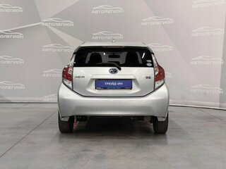 2016 Toyota Aqua I Рестайлинг, серый, 975000 рублей, вид 3