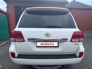 2010 Toyota Land Cruiser 200 Series, белый, 3100000 рублей, вид 3