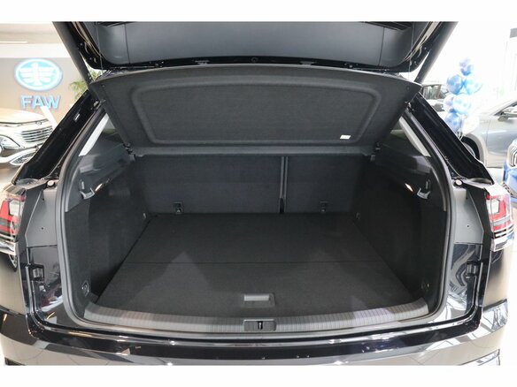 2026 Volkswagen Teramont X I Рестайлинг (China Market), чёрный, 5890000 рублей - вид 4