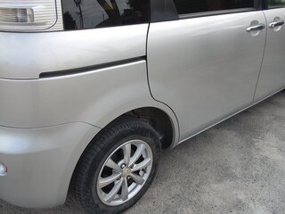2013 Toyota Sienta I Рестайлинг 2, серебристый, 900000 рублей, вид 3