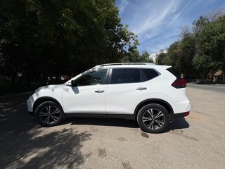 2020 Nissan X-Trail III Рестайлинг, белый, 3200000 рублей, вид 2