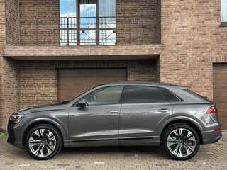 2023 Audi Q8 55 TFSI I (4M) Рестайлинг, серый, 7500000 рублей, вид 4