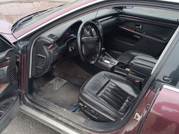 1994 Audi A8 I (D2), красный, 420000 рублей - вид 5
