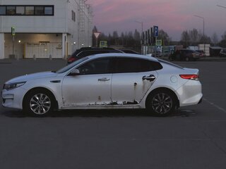 2017 Kia Optima IV, белый, 1299000 рублей, вид 5