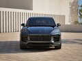 2026 Porsche Cayenne GTS III Рестайлинг, чёрный, 26756180 рублей - вид 3
