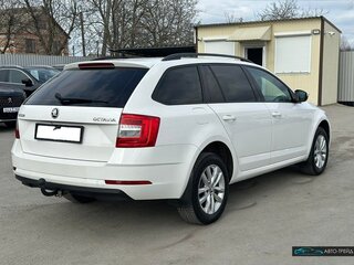 2018 Skoda Octavia III (A7) Рестайлинг, белый, 1700000 рублей, вид 4