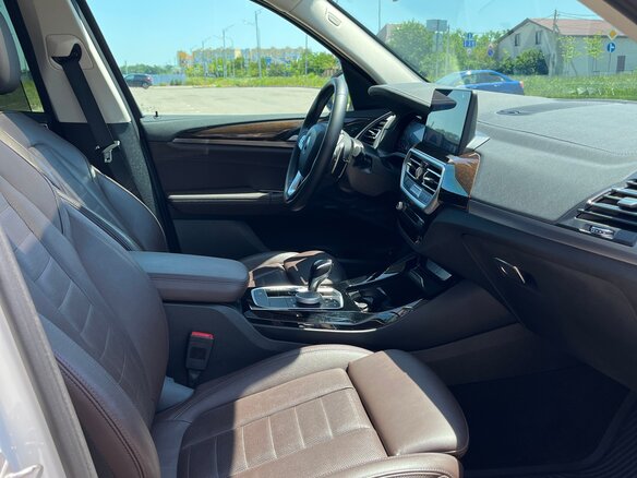 2021 BMW X3 30e xDrive III (G01) Рестайлинг, белый, 5700000 рублей - вид 4