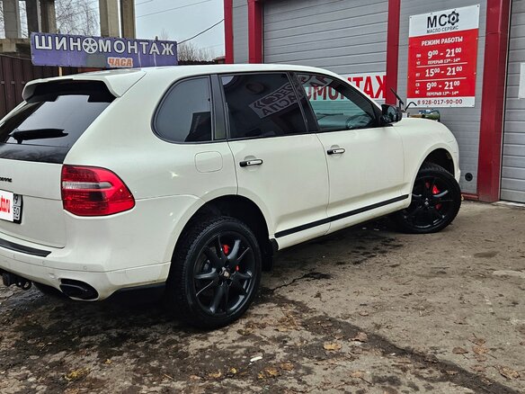 2007 Porsche Cayenne I Рестайлинг (957), белый, 1050000 рублей - вид 2