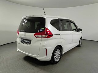 2019 Honda Freed II, белый, 1281300 рублей, вид 5