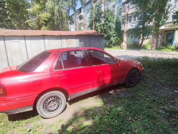 1991 Hyundai Lantra I, красный, 150000 рублей - вид 6