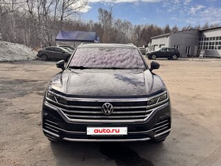 2021 Volkswagen Touareg III, чёрный, 5100000 рублей, вид 1