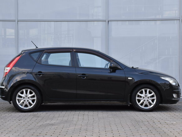 2009 Hyundai i30 I, чёрный, 565000 рублей - вид 2