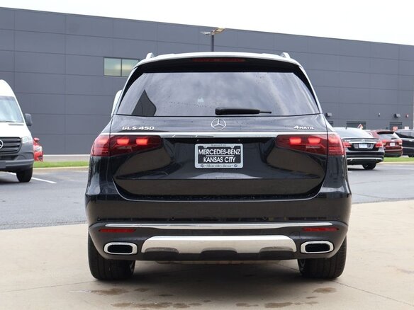 2025 Mercedes-Benz GLS 450 II (X167) Рестайлинг, чёрный, 11800000 рублей - вид 4