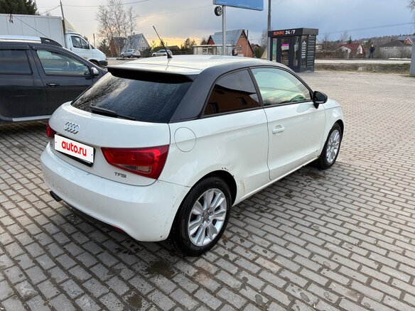 2011 Audi A1 I (8X), белый, 840000 рублей - вид 13