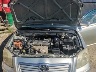 2004 Toyota Avensis II, серебристый, 755555 рублей, вид 2