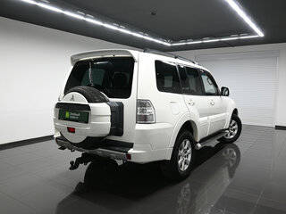 2012 Mitsubishi Pajero IV Рестайлинг 1, белый, 1725000 рублей, вид 2