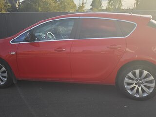 2012 Opel Astra J Рестайлинг, красный, 570000 рублей, вид 4