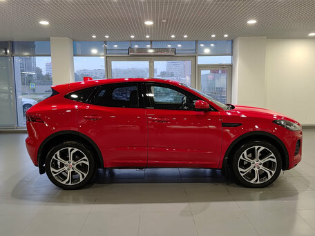 2018 Jaguar E-Pace I, красный, 1940000 рублей, вид 4