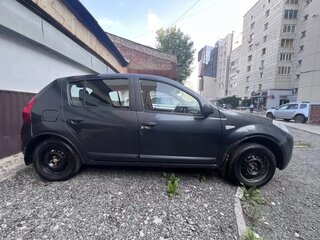 2010 Renault Sandero I, серый, 350000 рублей, вид 2