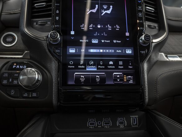 2026 Ram 1500 Crew Cab eTorque V Рестайлинг, чёрный, 12019113 рублей - вид 26