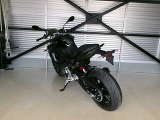 2025 BMW F 900 R, чёрный, 1277000 рублей, вид 4
